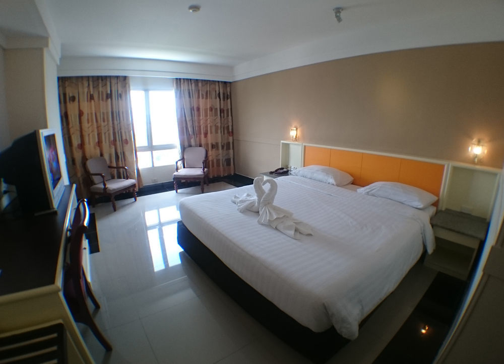 Grand Naga Hotel Удонтхані Екстер'єр фото